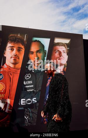 © SPORTPIXPRESS/MAXPPP, Monaco. 24 mai 2024. FORMULE 1 GRAND PRIX DE MONACO illustration de l'arrivée de hamilton (lewis) - (mercedes amg petronas) sur le paddock crédit : MAXPPP/Alamy Live News Banque D'Images