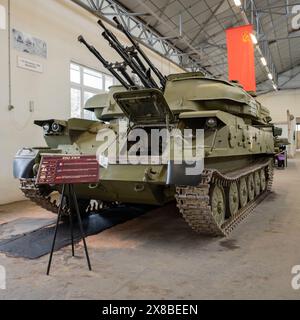 ZSU 23-4 Shilka Auto-propulsé canon antiaérien au Musée des véhicules blindés à Saumur, France Banque D'Images