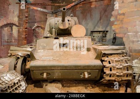 Char KV-1 au Musée des véhicules blindés à Saumur, France Banque D'Images