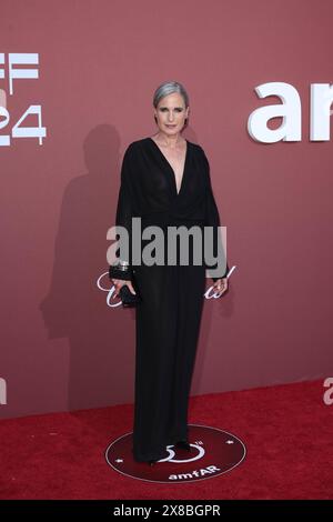 Tapis rouge arrivées - 30. AmfAR Gala Andie MacDowell BEI der 30. AmfAR Gala während der 77. Internationalen Filmfestspiele im Hotel du Cap-Eden-Roc à Antibes AM 22.05.2024. *** Red Carpet Arrivals 30 amfAR Gala Andie MacDowell au Gala amfAR 30 lors du Festival International du film 77 à l'Hôtel du Cap Eden Roc à Antibes le 22 05 2024 Copyright : xEventpressxKochanx Banque D'Images