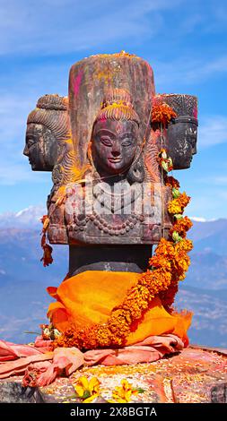 Sailungeshwar Mahadev, Chaturmukhi Shivalinga, Sailung, Népal. Banque D'Images