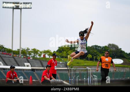 Kobe, Japon. 24 mai 2024. Asila Mirzayorova, ouzbèke, participe à la finale féminine de saut en longueur T11 aux Championnats du monde de para Athlétisme qui se tiennent à Kobe, au Japon, le 24 mai 2024. Crédit : Zhang Xiaoyu/Xinhua/Alamy Live News Banque D'Images