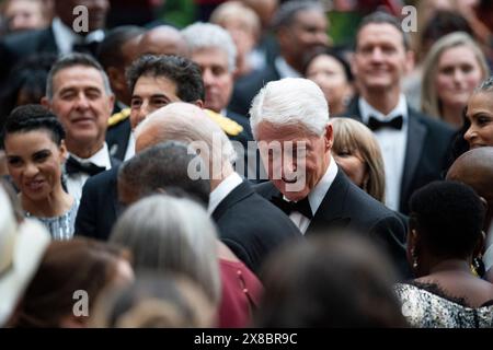 L'ancien président américain Bill Clinton lors d'un dîner d'État en l'honneur du président kenyan William Ruto organisé par le président américain Joe Biden et la première dame Jill Biden sur la pelouse sud de la Maison Blanche à Washington, DC, États-Unis, le jeudi 23 mai, 2024. un président américain accueille une visite d'État pour un dirigeant africain pour la première fois en 16 ans, alors que la plus grande économie du monde lutte pour renforcer son influence sur un continent forgeant des relations plus étroites au-delà des principaux concurrents de Washington, la Chine et la Russie. Photographe : Al Drago/Pool/Sipa USA Banque D'Images