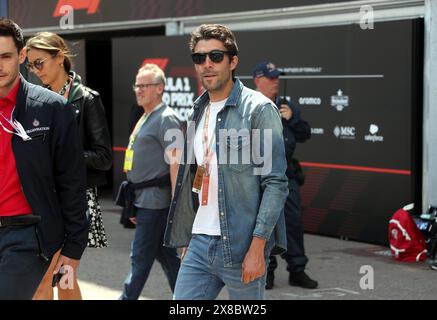 Monaco, France. 24 mai 2024. © PHOTOPQR/NICE MATIN/Jean François Ottonello ; Monaco ; 24/05/2024 ; 81e Grand Prix de Monaco 2024 - Pitlane - Thibaut Pinot, ex-cycliste crédit : MAXPPP/Alamy Live News Banque D'Images