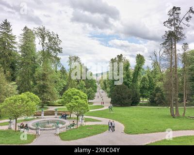 Vue du château dans le parc Tivoli, Ljubljana, Slovénie. Banque D'Images