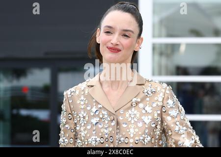 24 mai 2024, Cannes, Côte d'azur, France : CHARLOTTE LE BON pose lors de la photocall 'Niki' au 77e Festival annuel de Cannes au Palais des Festivals de Cannes, France (crédit image : © Mickael Chavet/ZUMA Press Wire) USAGE ÉDITORIAL SEULEMENT! Non destiné à UN USAGE commercial ! Banque D'Images