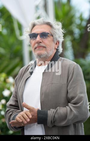 Cannes, France. 24 mai 2024. Alain Chabat présent au Photocall L'amour Ouf dans le cadre du 77ème Festival International du film de Cannes à Cannes, France, le 24 mai 2024. Photo Aurore MARECHAL/ABACAPRESS. COM Credit : Abaca Press/Alamy Live News Banque D'Images