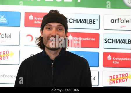 Cologne, Allemagne. 24 mai 2024. Le cycliste Rick Zabel à la conférence de presse du classique cycliste Rund um Köln, qui se déroule pour la 106ème fois cette année. Crédit : Horst Galuschka/dpa/Alamy Live News Banque D'Images