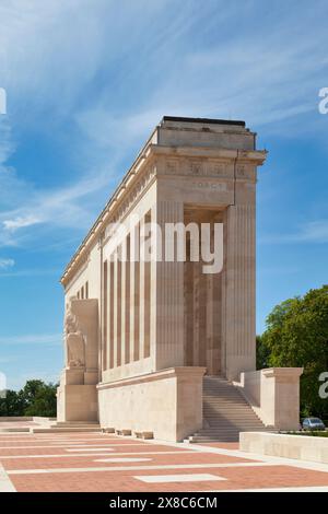 Château-Thierry, France - 23 juillet 2020 : le monument américain Château-Thierry est un monument commémoratif de la première Guerre mondiale inauguré en 1937. Il est situé au sommet d'un h. Banque D'Images