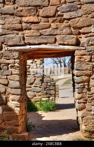 À l'Ouest porte la ruine, Aztec Ruins National Monument, Patrimoine Mondial de l'UNESCO, 850 A.D. - 1100 A.D., New Mexico, USA Banque D'Images