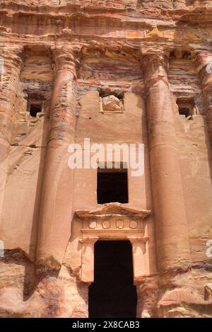 Tombeau de l'urne, tombes royales, Petra, Jordanie Banque D'Images