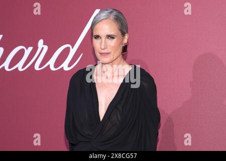 Andie MacDowell BEI der amfAR Gala am 23.05.2024 im Rahmen vom 77. Festival du film à Cannes Banque D'Images