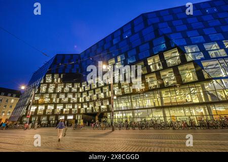 Universitätsbibliothek, Albert-Ludwigs-Universität, Platz der Universität, Freiburg im Breisgau, Bade-Württemberg, Deutschland Banque D'Images