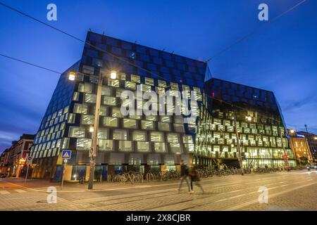 Universitätsbibliothek, Albert-Ludwigs-Universität, Platz der Universität, Freiburg im Breisgau, Bade-Württemberg, Deutschland *** Bibliothèque universitaire, Université Albert Ludwigs, Platz der Universität, Freiburg im Breisgau, Baden Württemberg, Allemagne Banque D'Images