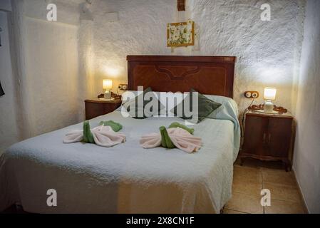 Intérieur de la Barraca de Salvador, un hébergement touristique rural dans des cabanes traditionnelles du delta de l'Èbre (Tarragone, Catalogne, Espagne) Banque D'Images