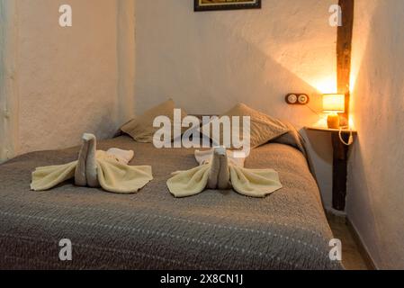 Intérieur de la Barraca de Salvador, un hébergement touristique rural dans des cabanes traditionnelles du delta de l'Èbre (Tarragone, Catalogne, Espagne) Banque D'Images