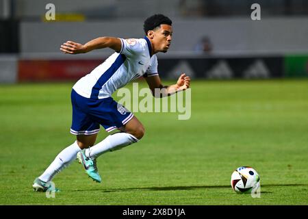 Larnaca, Chypre, 24 mai 2024. Angleterre U17 en action lors de l'égalité du Groupe d contre le Portugal aux Championnats d'Europe à Chypre. Crédit : TeeGeePix/Alamy Live News Banque D'Images