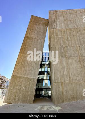 Lisbonne, EDP Sede II, le nouveau bâtiment de la compagnie d'électricité portugaise par l'architecte argentin Alejandro Aravena. Banque D'Images