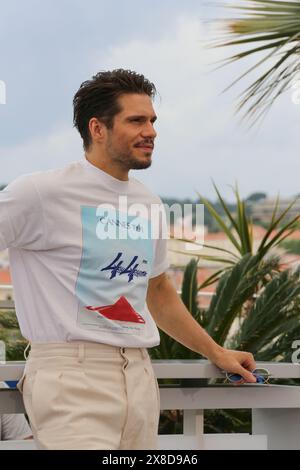 Cannes, France. 24 mai 2024. François civil à la tournée photo film Beating Hearts (L’amour Ouf) au 77e Festival de Cannes. Crédit : Doreen Kennedy/Alamy Live News. Banque D'Images