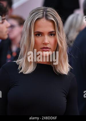 Cannes, France. 24 mai 2024. Molly-Mae Hague arrivant à la plus précieuse des cargaisons première. Dans le cadre de la 77ème édition du Festival de Cannes. Crédit : Doug Peters/EMPICS/Alamy Live News Banque D'Images