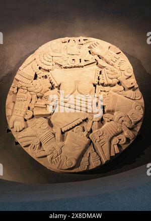 Sculpture sur pierre aztèque de Coyolxauhqui, démembrée, la Déesse de la Lune, tuée par son frère. Découvert en 1978, Tenochtitlan, maire de Templo, Mexico Banque D'Images