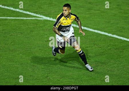 Criciuma, Brésil. 23 mai 2024. Matheusinho de Criciuma, lors du match entre Criciuma et Bahia, pour la deuxième manche de la troisième phase de la Coupe du Brésil 2024, au stade Heriberto Hulse, à Criciuma le 23 mai. Photo : Heuler Andrey/DiaEsportivo/Alamy Live News crédit : DiaEsportivo/Alamy Live News Banque D'Images