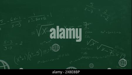 Image d'équations mathématiques et d'icônes de globe Web flottant sur fond vert Banque D'Images