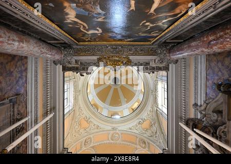 Naples, Italie - 15 août 2023 : Eglise de Santa Maria delle anime del Purgatorio ad Arco, via dei Tribunali, dans le centre historique de la ville. Banque D'Images