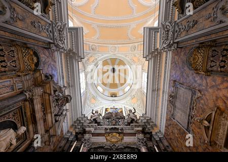 Naples, Italie - 15 août 2023 : Eglise de Santa Maria delle anime del Purgatorio ad Arco, via dei Tribunali, dans le centre historique de la ville. Banque D'Images