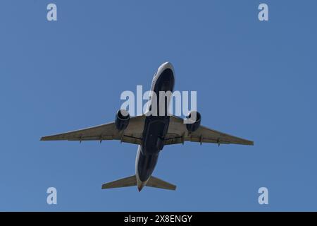 Richmond, Colombie-Britannique, Canada. 23 mai 2024. Un avion de ligne Boeing 777-200ER (G-VIIT) de British Airways aérien au décollage de l'aéroport international de Vancouver. (Crédit image : © Bayne Stanley/ZUMA Press Wire) USAGE ÉDITORIAL SEULEMENT! Non destiné à UN USAGE commercial ! Banque D'Images