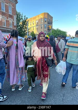 Foire de rue bangladaise dans la section Kensington de Brooklyn, New York Banque D'Images