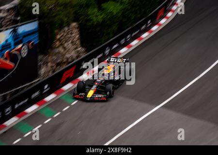 Monaco, Monaco. 24 mai 2024. Le pilote néerlandais de l'écurie Oracle Redbull F1, Max Verstappen (1), vu lors des essais libres deux du Grand Prix de Monaco. (Photo de Luca Martini/SOPA images/SIPA USA) crédit : SIPA USA/Alamy Live News Banque D'Images