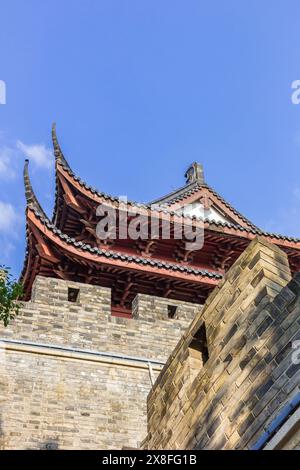 Toit de la tour de tambour historique à Hangzhou, Chine Banque D'Images