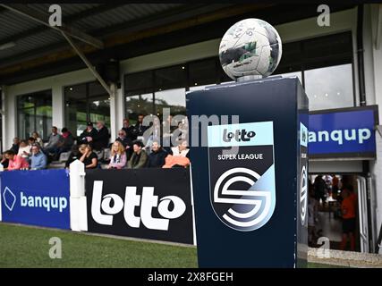 Oud Heverlee, Belgique. 25 mai 2024. Le ballon photographié avant un match de football féminin entre Oud Heverlee Leuven et AA Gent Leuven le 10ème et dernier jour de match des play offs de la saison 2023 - 2024 du Belgian Lotto Womens Super League, le samedi 25 mai 2024 à Oud Heverlee, Belgique . Crédit : Sportpix/Alamy Live News Banque D'Images