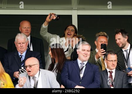 Rod Stewart avec son fils Alastair Stewart (à droite) lors de la finale de la Scottish Gas Scottish Cup à Hampden Park, Glasgow. Date de la photo : samedi 25 mai 2024. Banque D'Images