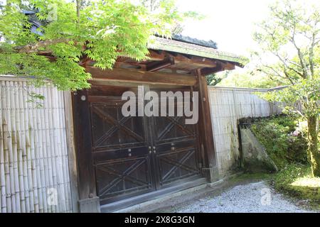Porte Omote-mon dans la villa impériale Shugakuin, Kyoto, Japon Banque D'Images