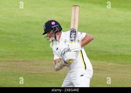 Bristol, Royaume-Uni, 25 mai 2024. James Bracey du Gloucestershire bat lors du match de championnat du comté de Vitality entre le Gloucestershire et le Derbyshire. Crédit : Robbie Stephenson/Gloucestershire Cricket/Alamy Live News Banque D'Images