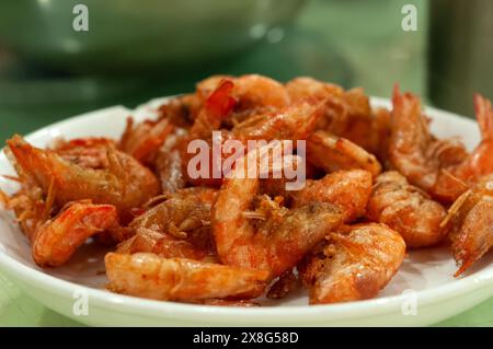 Gros plan de crevettes frites croustillantes à la chinoise Banque D'Images