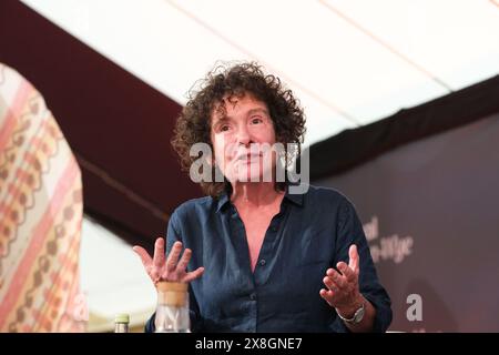 Hay Festival, Hay on Wye, Powys, pays de Galles, Royaume-Uni – samedi 25 mai 2024 – Jeanette Winterson auteure et écrivain au Hay Festival - photo Steven May / Alamy Live News Banque D'Images