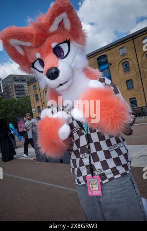 Londres, Royaume-Uni, 25 mai 2024. Un furry assistant au 2ème jour de Comic Con London. Crédit : James Willoughby/Alamy Live News Banque D'Images