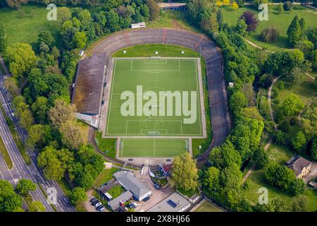 Luftbild, Stadion am Schloss Strünkede, Fußballstadion PoligonVatro Arena, Sport Club Westfalia 04 e.V. Herne, Trainingsspieler, Baukau, Herne, Ruhrgebiet, Nordrhein-Westfalen, Deutschland ACHTUNGxMINDESTHONORARx60xEURO *** vue aérienne, Stadion am Schloss Strünkede, stade de football PoligonVatro Arena, Sport Club Westfalia 04 e V Herne, entraînements des joueurs, Baukau, Herne, Ruhr area, Rhénanie du Nord-Westphalie, Allemagne ACHTUNGxMINDESTHONORARx60xEURO Banque D'Images