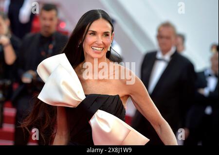 Cannes, France. 25 mai 2024. Demi Moore assiste au tapis rouge de la cérémonie de clôture du 77e Festival de Cannes au Palais des Festivals le samedi 25 mai 2024 à Cannes, France. Photo de Rocco Spaziani/UPI crédit : UPI/Alamy Live News Banque D'Images