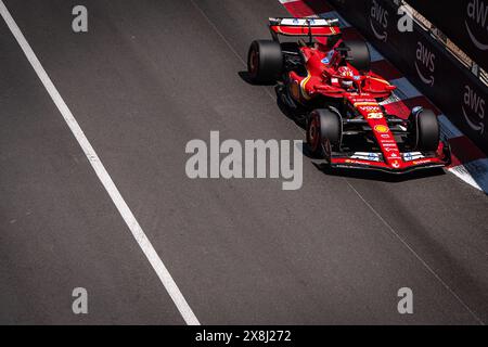 Monaco, Monaco. 25 mai 2024. Charles Leclerc, pilote monégasque de la Scuderia Ferrari, participe à la troisième séance d'essais du Grand Prix de F1 de Monaco. Crédit : SOPA images Limited/Alamy Live News Banque D'Images