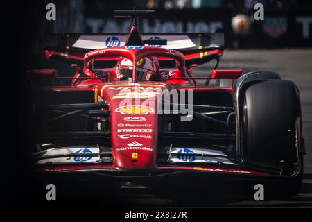 Monaco, Monaco. 25 mai 2024. Charles Leclerc, pilote monégasque de la Scuderia Ferrari, participe à la séance qualificative du Grand Prix de F1 de Monaco. Crédit : SOPA images Limited/Alamy Live News Banque D'Images