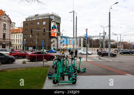 Bratislava, Slovaquie - 14 février 2024 : vue sur l'une des rues de Bratislava Banque D'Images