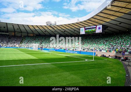 Glasgow, Royaume-Uni. 25 mai 2024. Fans celtiques lors du match de la Coupe d'Écosse à Hampden Park, Glasgow. Le crédit photo devrait se lire : Neil Hanna/Sportimage crédit : Sportimage Ltd/Alamy Live News Banque D'Images