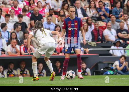 Bilbao, Espagne. 25 mai 2024. BILBAO, ESPAGNE - MAI 25 : Caroline Graham Hansen, de Barcelone, regarde la finale de la Ligue des Champions de l'UEFA entre le FC Barcelone et l'Olympique Lyonnais au stade San Mames le 25 mai 2024 à Bilbao, Espagne. (Photo de Leiting Gao/Orange Pictures) crédit : Orange pics BV/Alamy Live News Banque D'Images