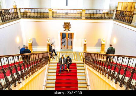 Le grand escalier central du Maximilianeum (siège du parlement bavarois), Munich Banque D'Images