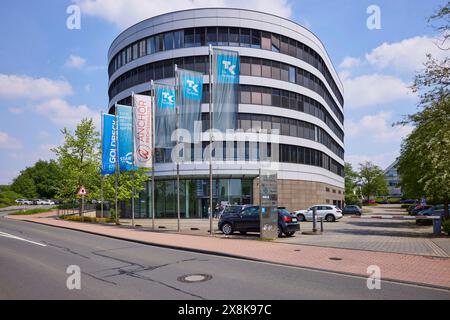 Drapeaux des sociétés Goldbeck, Start Rhénanie-du-Nord-Westphalie, Anchor Rechtsanwaelte et la compagnie d'assurance maladie TK Die Techniker à Duisburg Banque D'Images