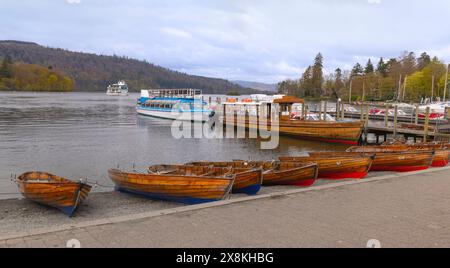 Bowness-on-Windermere sur le lac Windermere, une destination touristique populaire pour une croisière sur le lac, Lake District, Cumbria, Angleterre, Grande-Bretagne. Banque D'Images